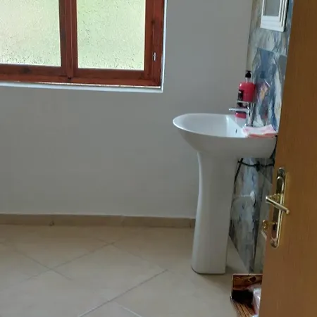 Hotel Myzyri Osum